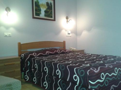 נוחה Hotel Los Nogales מראה חיצוני תמונה